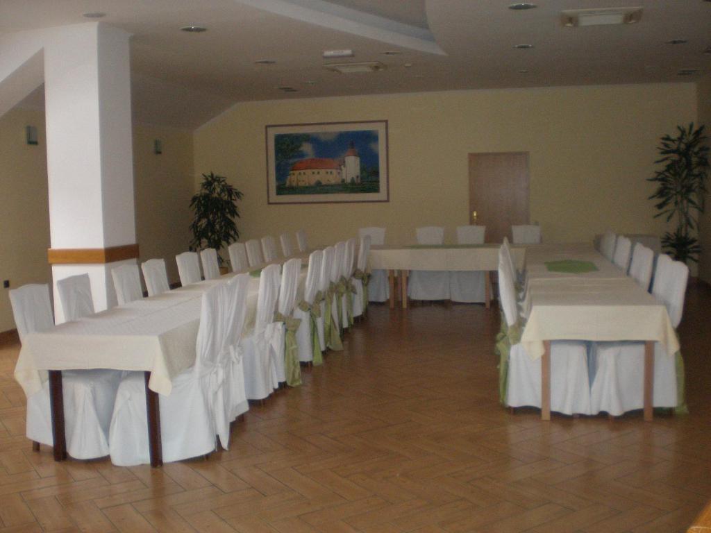 Hotel Picok Ðurđevac Екстериор снимка