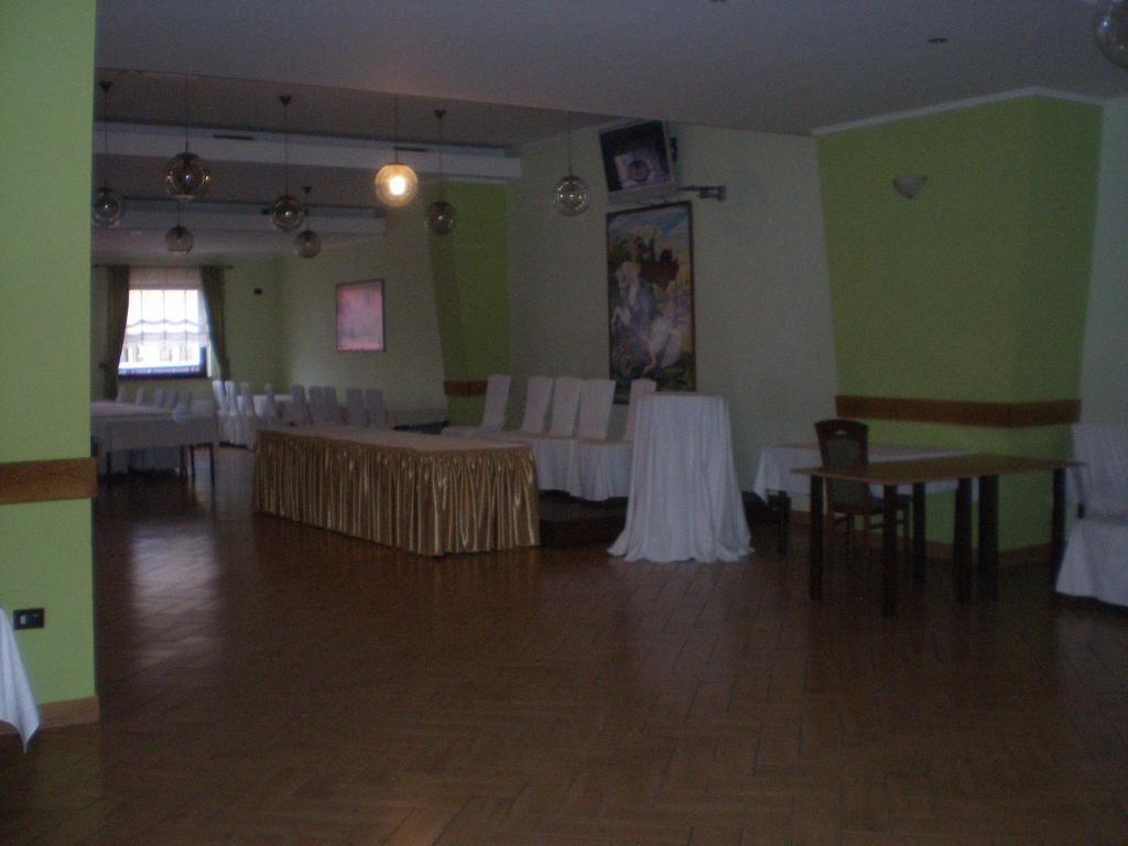 Hotel Picok Ðurđevac Екстериор снимка